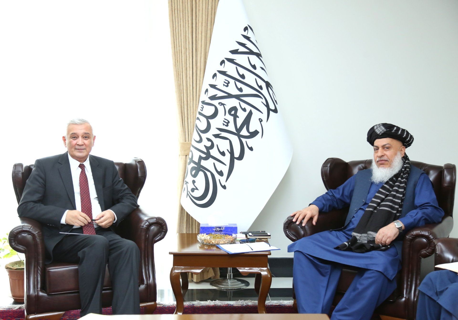 معین سیاسی وزارت خارجه طالبان از سفیر اوزبیکستان خواست از همکاری با این گروه دریغ نکند