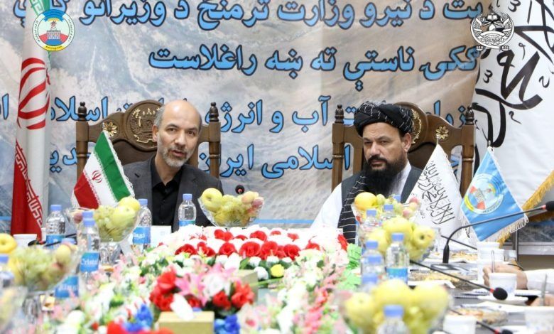 وزیر آب و انرژی ایران برای بررسی «مسایل مرتبط با آب» به کابل رفت