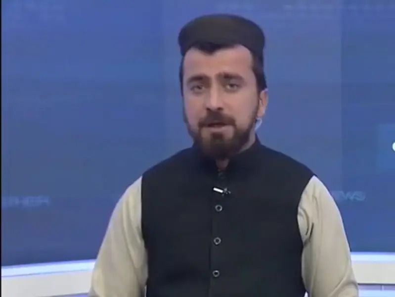 منابع: طالبان پوشیدن کلاه یا دستار را برای کارمندان 'تلویزیون ملی افغانستان' اجباری کرد