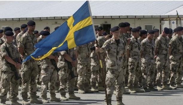 صحيفة سويدية تنتقد الحكومة لتركها 50 مترجمًا سابقًا في أفغانستان