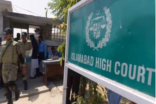 Islamabad High Court Halts Deportation Of 18 Afghan Migrants