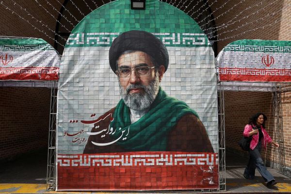 رویترز: مجتبی خامنهای با خروج اورانیوم غنیشده از ایران مخالف است