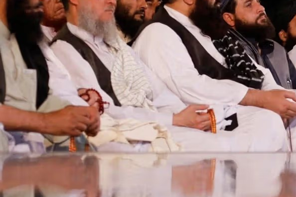 طالبان تدعو الولايات المتحدة إلى الاعتراف بها أسوةً بروسيا