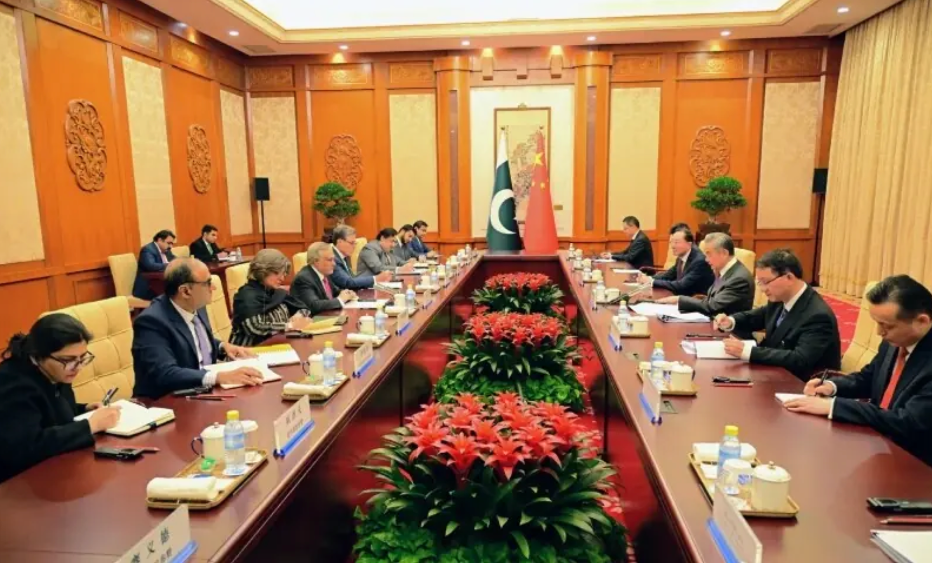 پاکستان او چين افغان خاوره کې د وسله‌والو له‌منځه وړلو لپاره د ښکاره اقداماتو غوښتنه وکړه