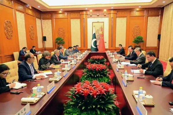 پاکستان او چين افغان خاوره کې د وسلهوالو لهمنځه وړلو لپاره د ښکاره اقداماتو غوښتنه وکړه