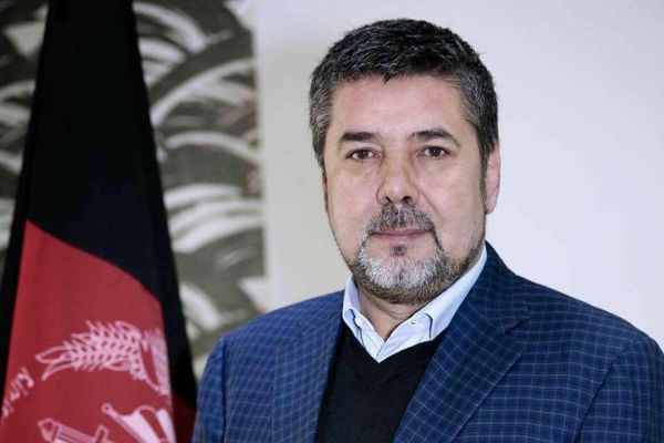 رحمتالله نبیل: افغانستان د معاملې پر ځای یو هیلهبښونکي سیاسي اېتلاف ته اړتیا لري