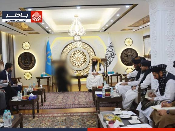 خبرگزاری طالبان تصویر مقام اتحادیه اروپا را به علت زن بودن سانسور کرد