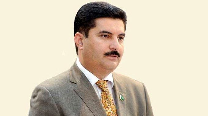 فیصل کنډي: ناامنۍ نه یوازې حکومتونه، بلکې کډوال، محصلین او کاروباریان تر ټولو ډېر اغېزمنوي