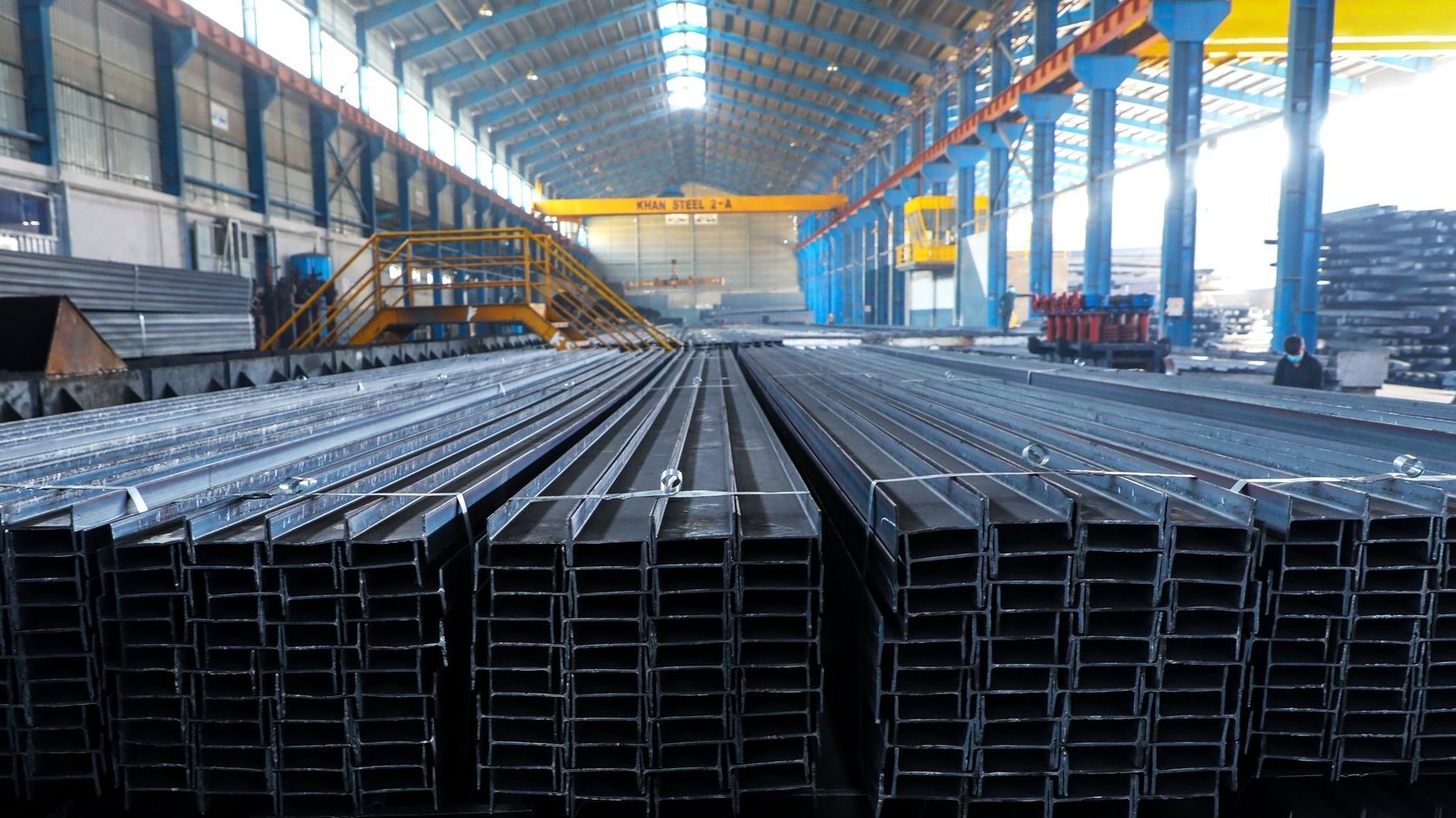  ترکمنستان له افغانستان څخه ۱۵۰ زره ټُنه ګول سیخ پېري