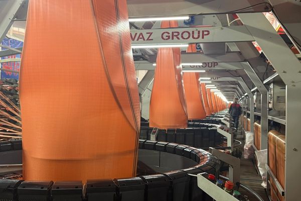 بلخ کې د پلاستیکي بوجیو او تارونو د تولید یوې فابریکې په کار پیل وکړ