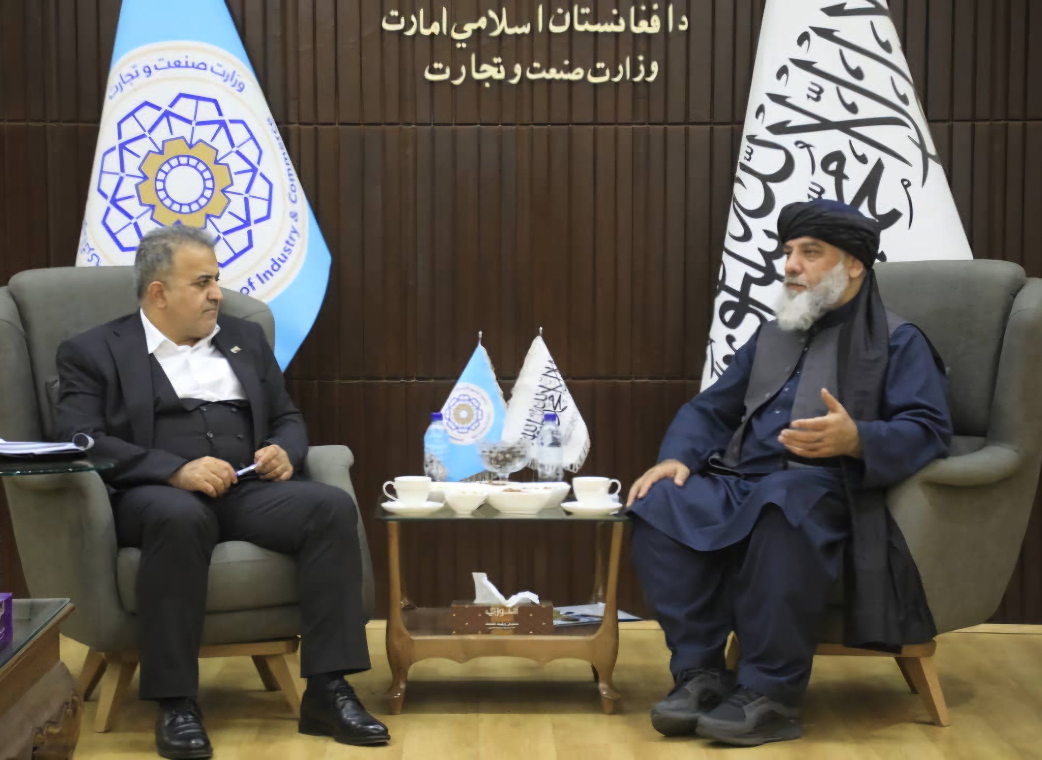 چانه‌زنی طالبان با ایران؛ وزیر طالبان خواهان دریافت نفت و گاز ارزان از ایران شد