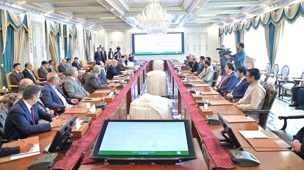 أحزاب باكستانية تدعو إلى مواصلة الهجمات في المناطق الحدودية مع أفغانستان