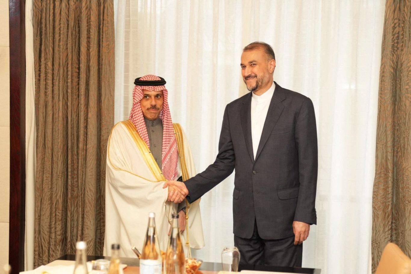 وزیر خارجه عربستان به دعوت وزیر خارجه ایران وارد تهران شد