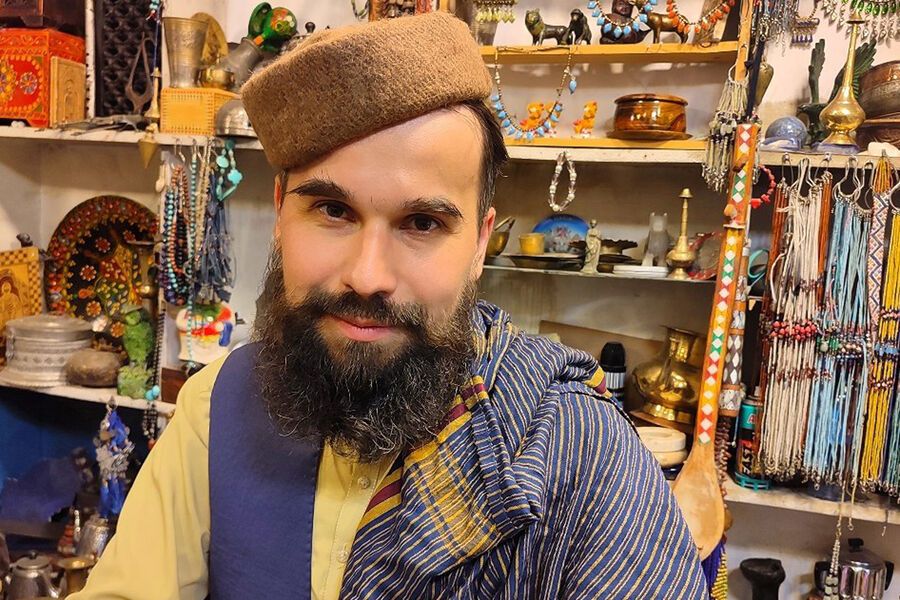 روسی سیلاني: د طالبانو په زندان کې مې بکسونه او قیمتي شیان ټول ورک شول 