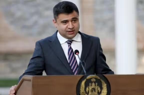 فضلي: پاکستان افراطي مدرسې پاللې خو افغان محصلین ګواښ ګڼي
