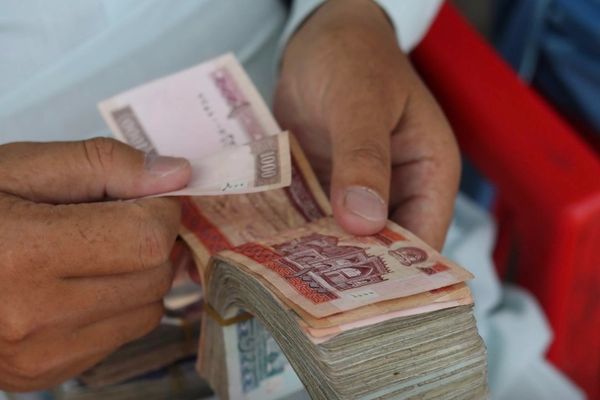 طالبان د ګواښونو لارې غواړي د مزار شریف د صرافۍ دفترونه بل ځای ته ولېږدوي