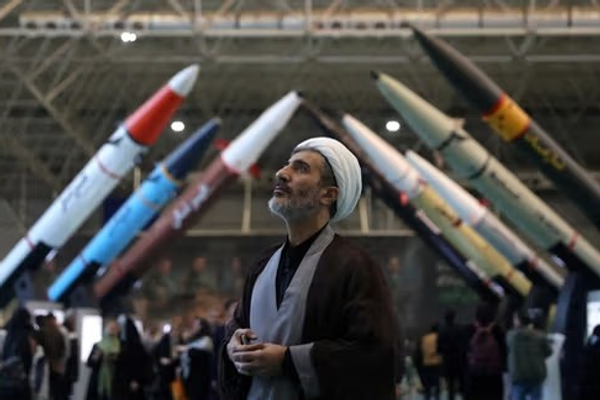 د امریکا استخباراتي ارزونې: ایران لاهم زرګونه بالسټیک توغندي په واک کې لري