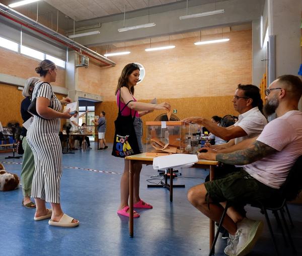 چپ‌ها و راست‌ها نتوانستند در انتخابات پارلمانی اسپانیا به اکثریت دست یابند