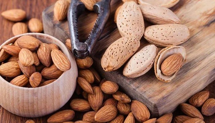 په پنجشېر کې سږ کال د بادامو حاصلات ۷ سلنه زیات شوي