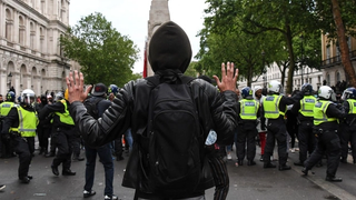 د ټولیزې بېرحمۍ سونامي