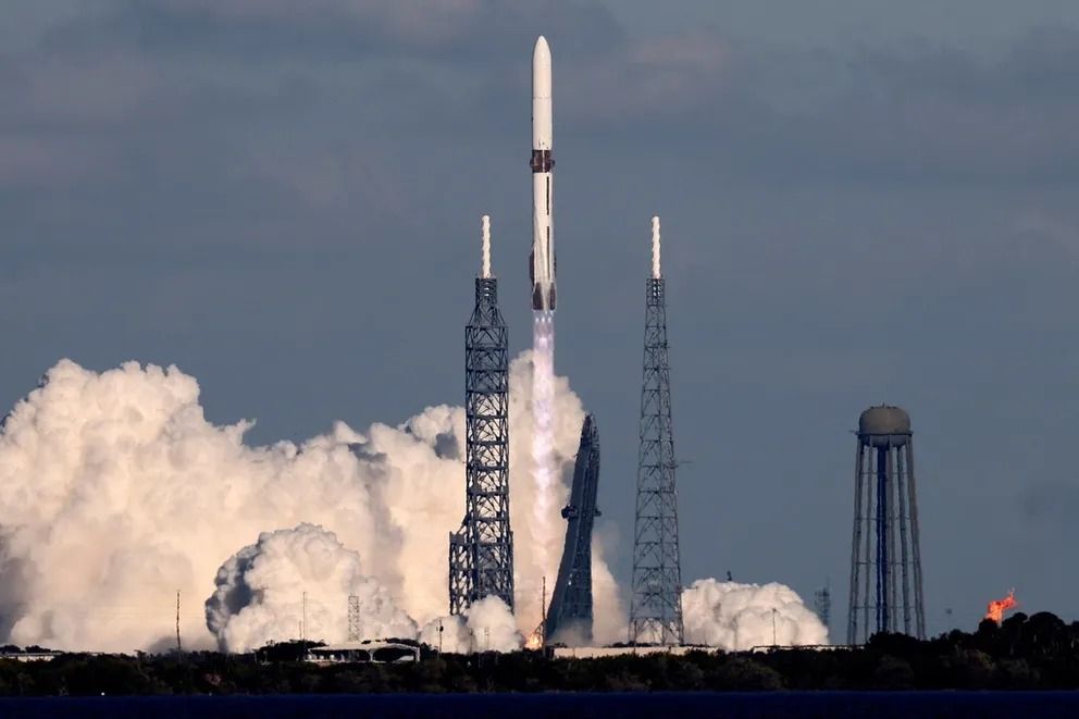 بلو اوریجین راکت حامل ماهواره‌های ناسا را با موفقیت به سوی مریخ پرتاب کرد