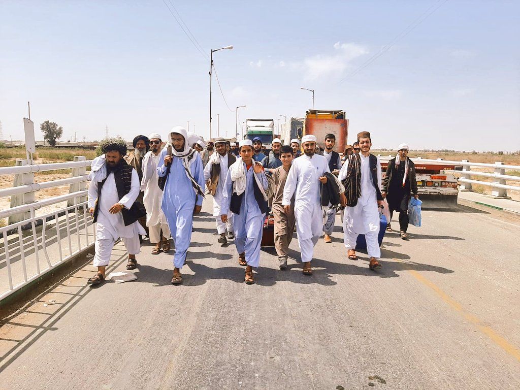 وزارت خارجه طالبان از رهایی «۲۳ طلبه اهل سنت افغان» از زندان زاهدان در ایران خبر داد