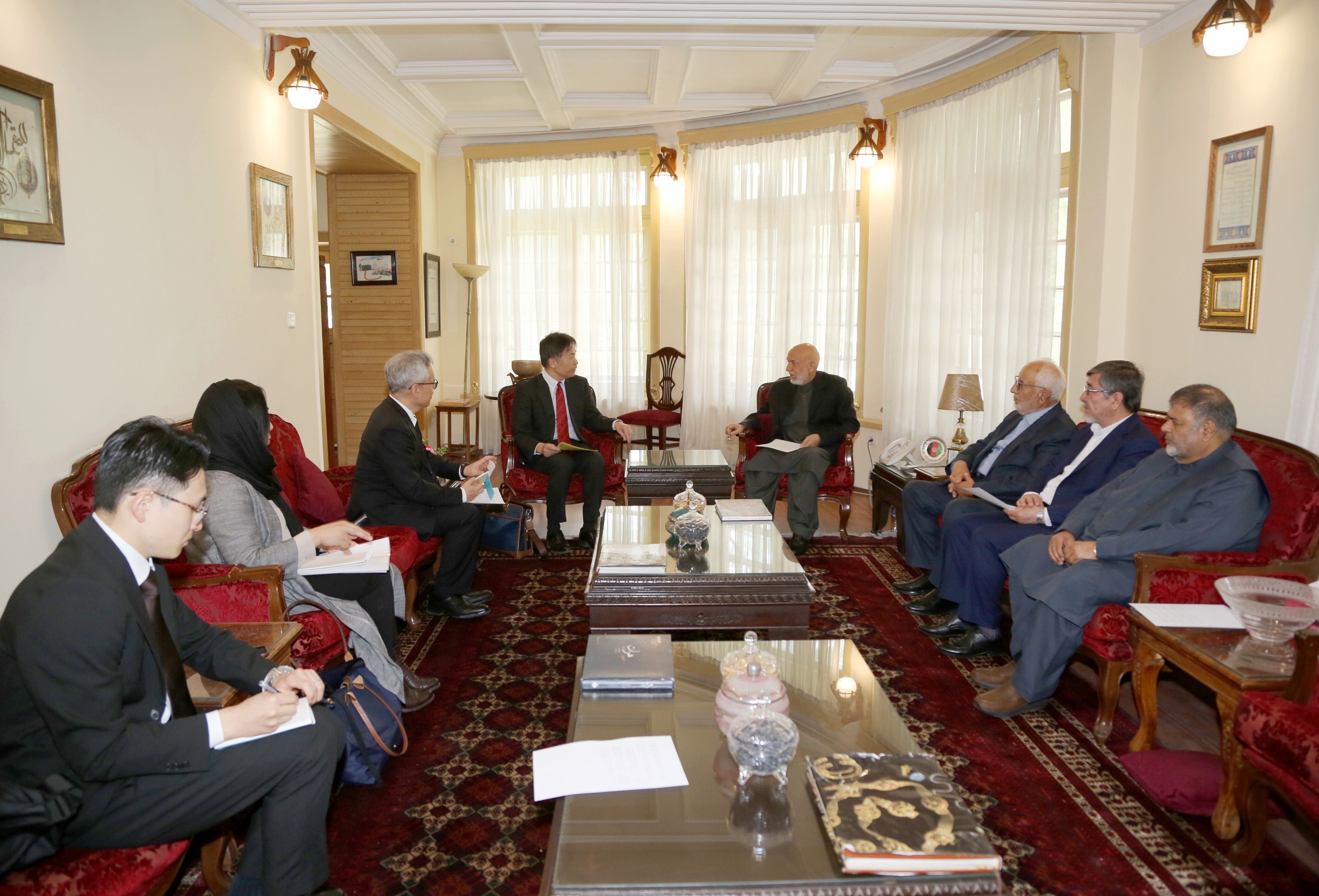 حامد کرزی بر لزوم «تفاهم ملی» در افغانستان تاکید کرد