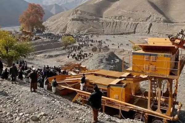 طالبان تقول إنها تقوم باستخراج أكثر من 200 منجم في أفغانستان