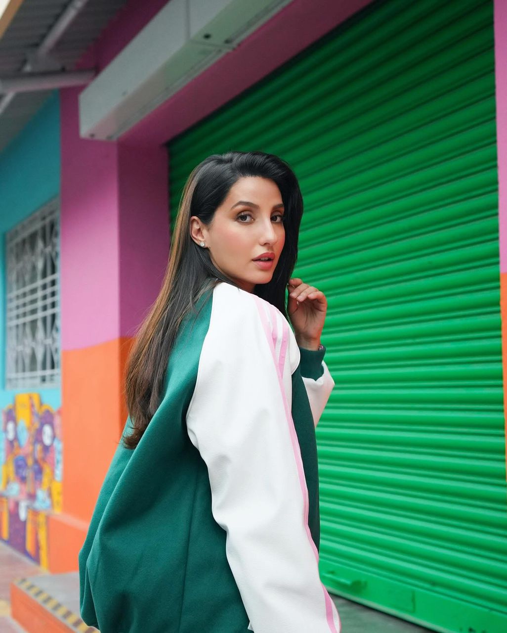 نورا فتحی، بازیگر سینمای بالیوود در یک رویداد ترافیکی زخمی شد