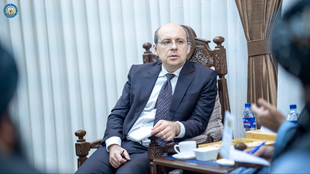 د طالبانو کورنیو چارو وزیر په کابل کې د روسیې له سفیر سره د سیمې پر وضعیت خبرې وکړې