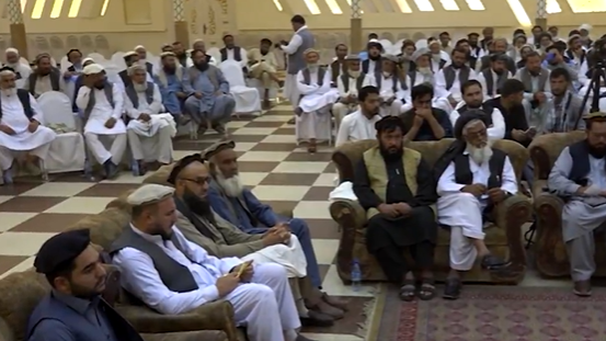 نشست بزرگان قومی در ننگرهار: جهان جلو بدرفتاری پولیس پاکستان با مهاجران افغان را بگیرد