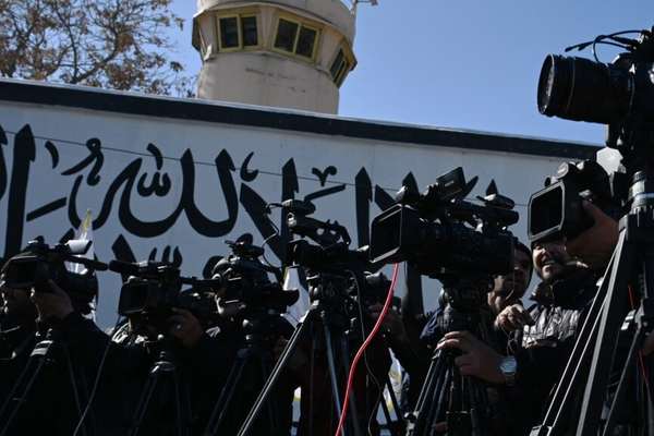 لجنة حماية الصحفيين: على طالبان إنهاء «القمع المدمّر» لوسائل الإعلام المستقلة