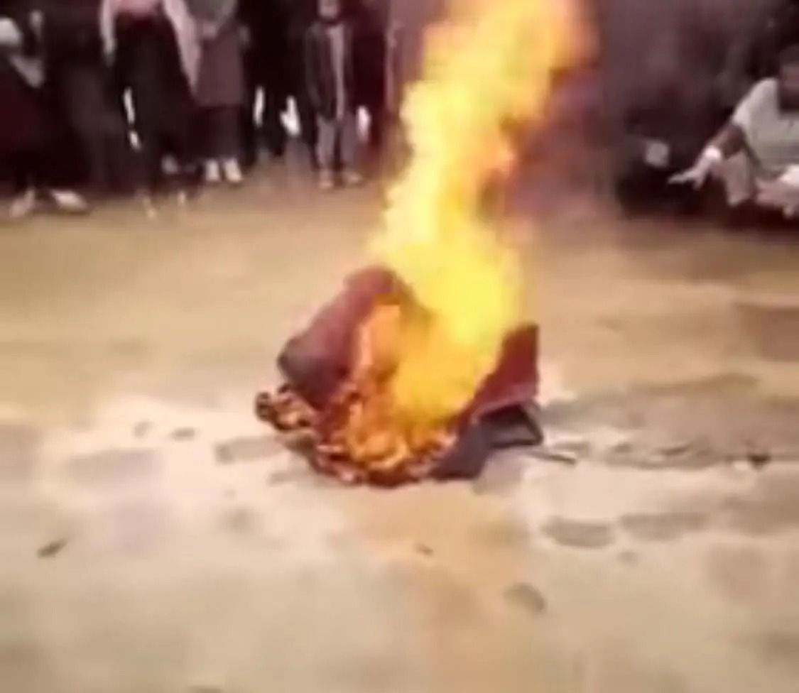 طالبانو بیا واکمنېدو سره بیا بیا هنرمندان ځورولی او وسایل یې ترې مات کړي