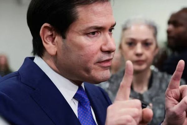 امریکا د ایران د لوړ پوړو چارواکو او د هغوی د کورنیو د استوګنې جوازونه لغوه کوي