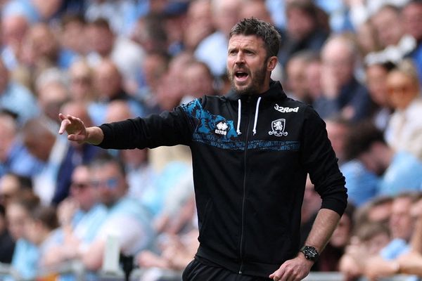 منچستر یونایتد با مایکل کریک برای هدایت موقت این تیم به توافق رسید