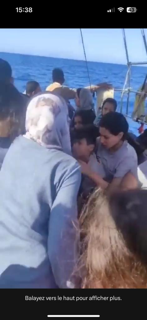 '‌پناهجویان افغان' گیر مانده در آب‌های یونان با پخش ویدیویی درخواست کمک کردند