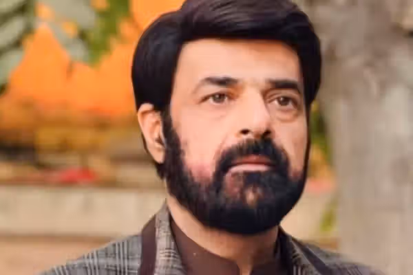 یک خبرنگار افغان پس از یک سال از زندان طالبان آزاد شد