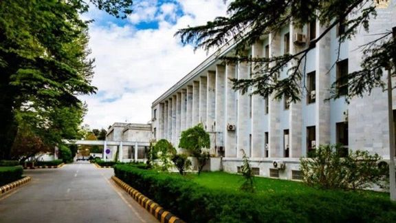 وزارت خارجه طالبان به نمایندگیهای دیپلوماتیک افغانستان: فهرست کارمندان تان را بفرستید