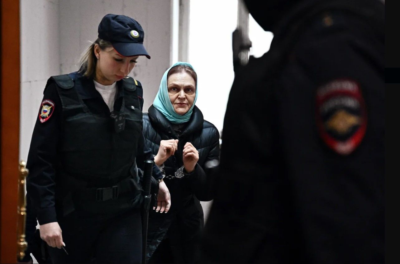 روسیه بازداشت روزنامه‌نگار متهم به «توجیه فعالیت‌های طالبان» را سه ماه دیگر تمدید کرد