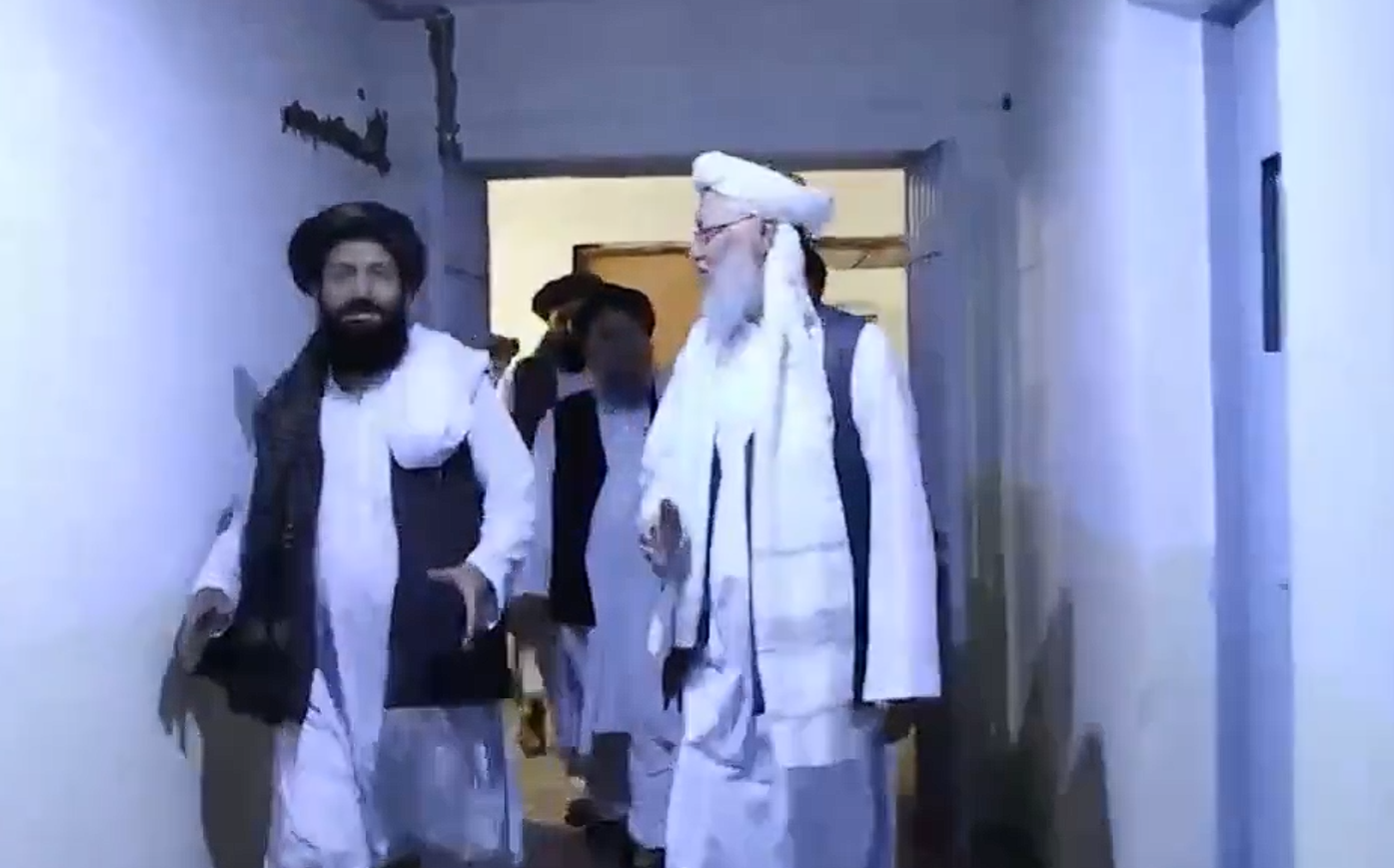 د حنفي په مشرۍ د طالبانو یوه پلاوي د څرخي پله زندان وضعیت ارزولی