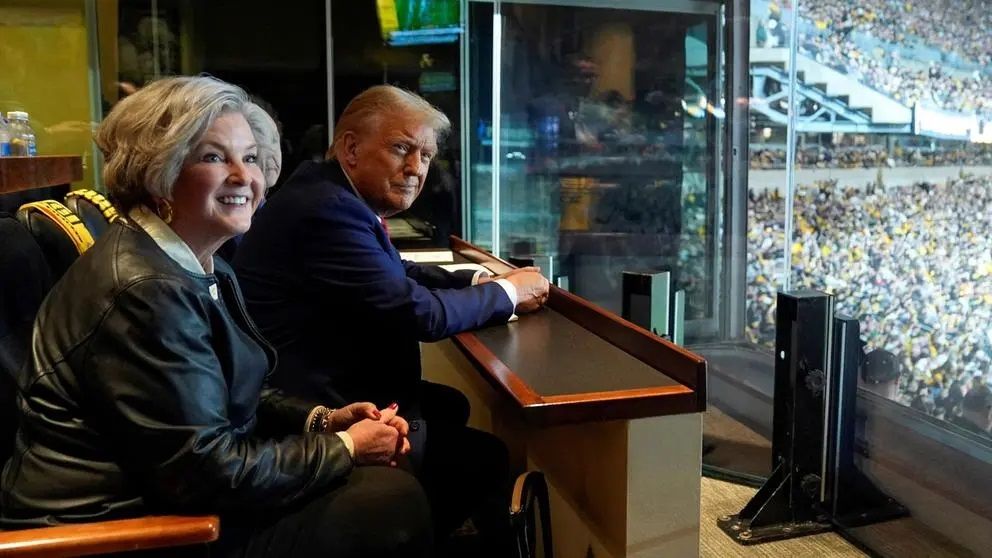 پس از چند هفته تاخیر، تیم دونالد ترامپ و کاخ سفید توافق‌نامه انتقال قدرت را امضا کردند