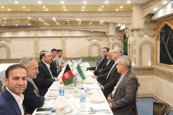 Iran Foreign Ministry Hosts Former Afghan Diplomats After Handover of Embassy to Taliban