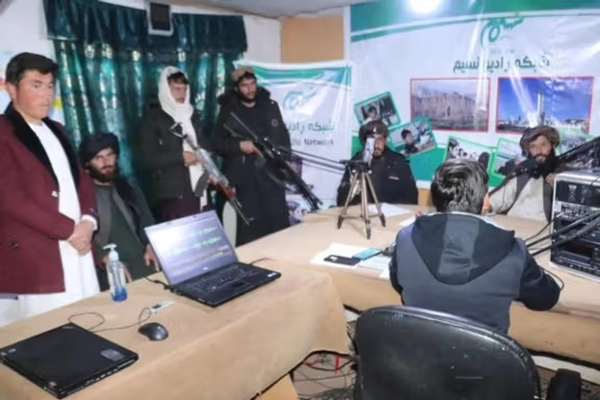 مرکز خبرنگاران افغانستان خواستار آزادی ۱۰ خبرنگار از بازداشت طالبان شد