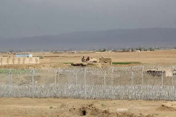 Taliban & Pakistani Border Guards Clash in Kandahar, Say Local Sources