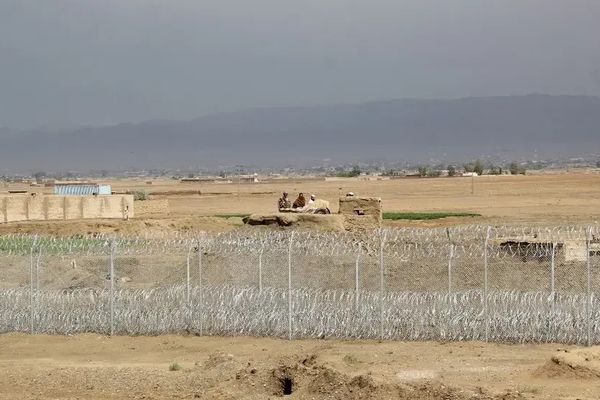 Taliban & Pakistani Border Guards Clash in Kandahar, Say Local Sources