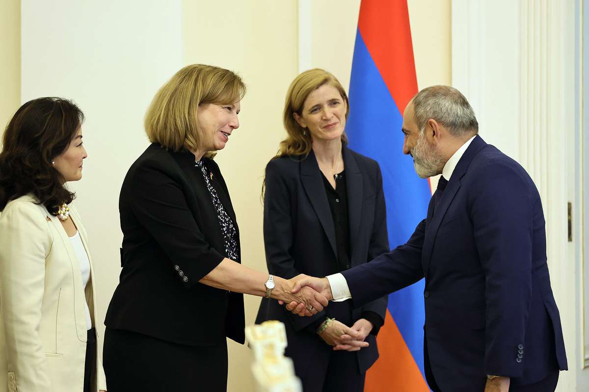 روسیه از رهبری ارمنستان خواست به کمک امریکا امیدوار نباشد