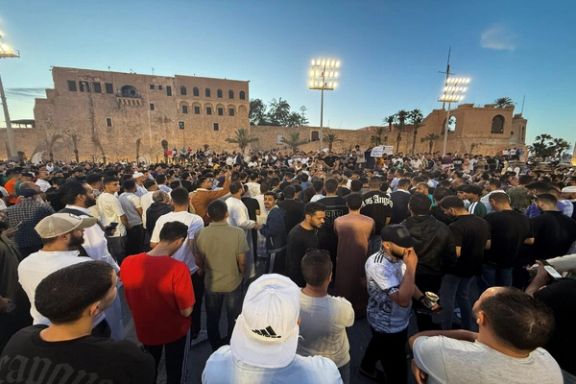 د درېیو وزیرانو استعفا؛ لیبیا کې سلګونه لاریونکوونکي د لومړي وزیر استعفا غواړي