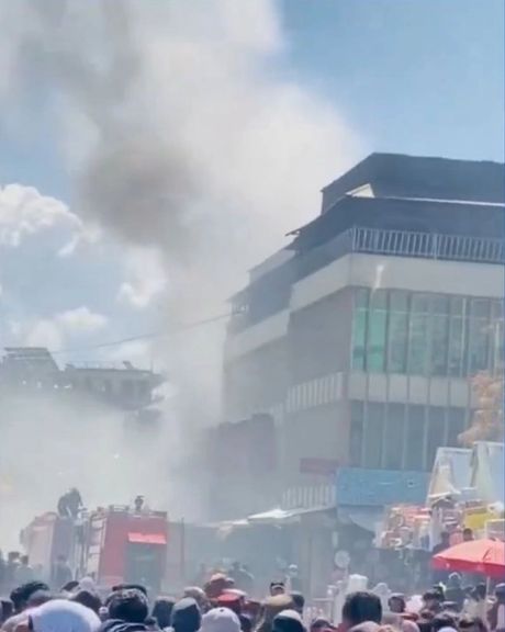 سرچینې: د کابل ښار لومړۍ امنیتي حوزې اړوند منډيي سیمه کې اور لګېدلی