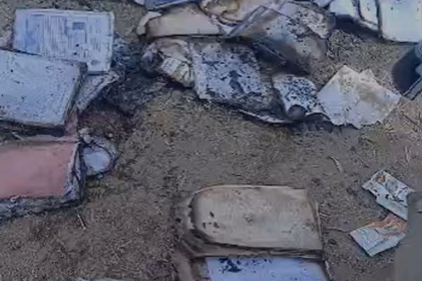 افراد ناشناس در بدخشان یک مکتب را آتش زدند