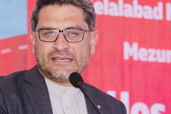 حسیب شینواری: افغانان پردۍ جګړې ته جذبه لري خو د خپلو نجونو د ښوونځیو په اړه بې تفاوته دي